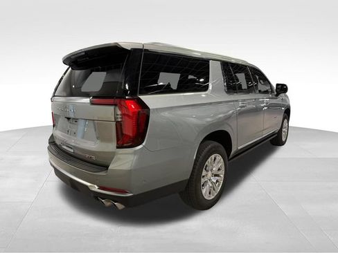 Used 2025 GMC Yukon XL Denali w/ Sun & Power Step Package AWD/4WD image 5