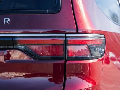 Used 2024 Jeep Wagoneer L Series III w/ Flexible Seating Group image 15