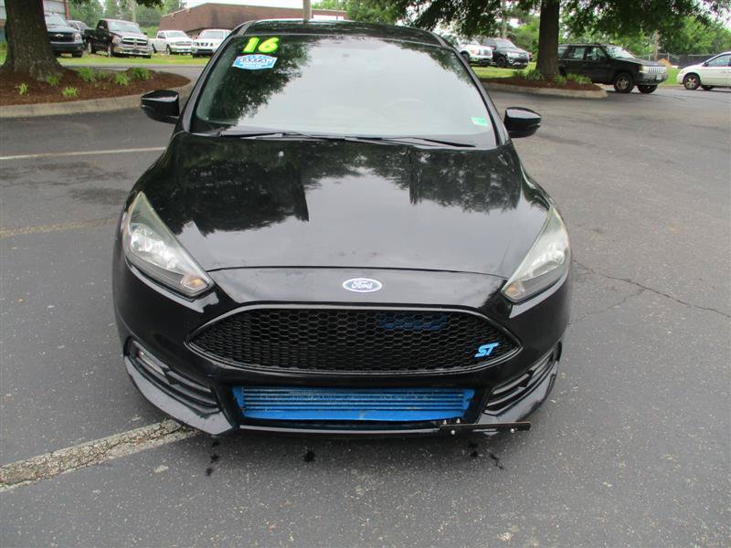 Used 2016 Ford Focus ST FWD image 2