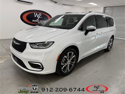 New 2026 Chrysler Pacifica Pinnacle