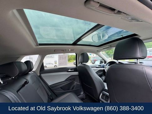 Certified 2023 Volkswagen Taos SE w/ Panoramic Sunroof Package AWD/4WD image 24