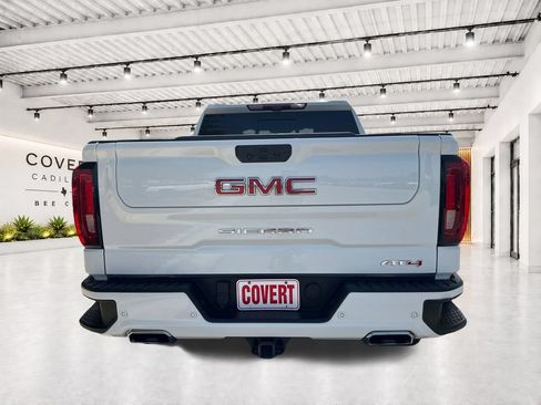 Used 2023 GMC Sierra 1500 AT4 w/ AT4 Premium Package AWD/4WD image 9
