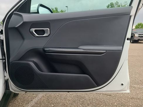 Used 2025 Kia K4 FWD image 26