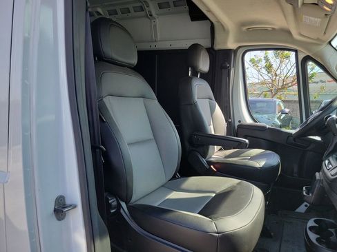 Used 2025 RAM ProMaster 2500 w/ Convenience Group FWD image 28