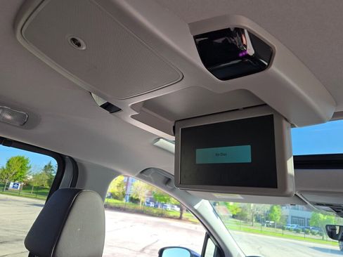 Used 2023 Honda Odyssey Touring image 12