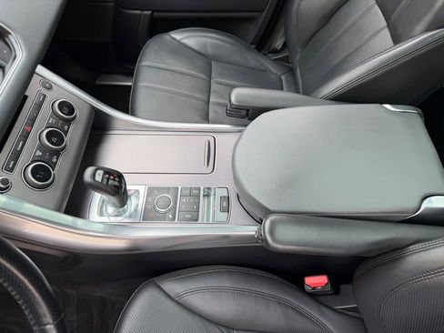 Used 2014 Land Rover Range Rover Sport HSE image 13