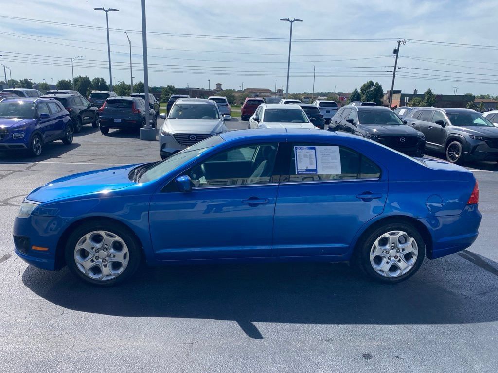 Used 2011 Ford Fusion SE FWD image 4