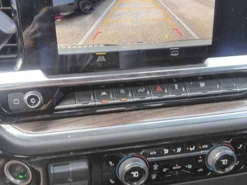 Used 2025 Chevrolet Silverado 1500 LT RWD image 8