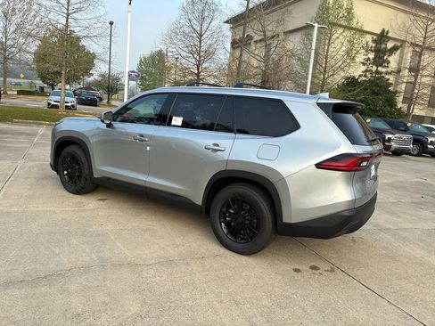 New 2026 Toyota Grand Highlander XLE image 3