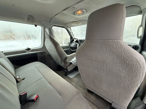 Used 2013 Ford E-350 and Econoline 350 XLT RWD image 21