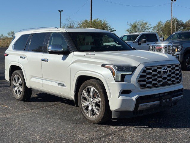 Used 2023 Toyota Sequoia Capstone AWD/4WD image 8
