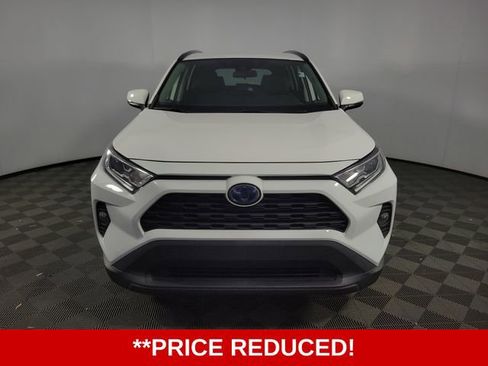 Used 2021 Toyota RAV4 XLE image 2