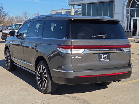 Used 2023 Lincoln Navigator Black Label image 4