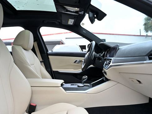 Used 2019 BMW 330i Sedan image 16