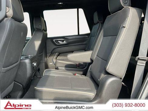 Certified 2024 GMC Yukon SLT w/ SLT Premium Package AWD/4WD image 13