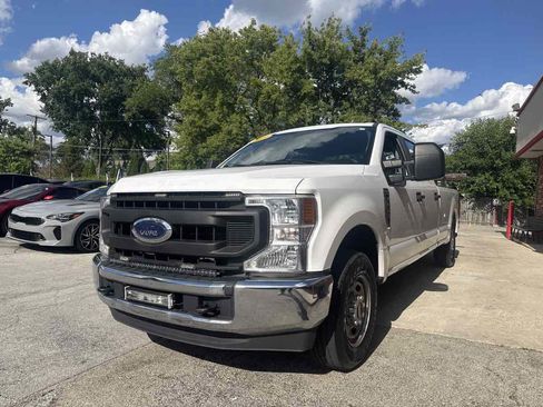 Used 2021 Ford F250 XL w/ Power Equipment Group RWD image 2