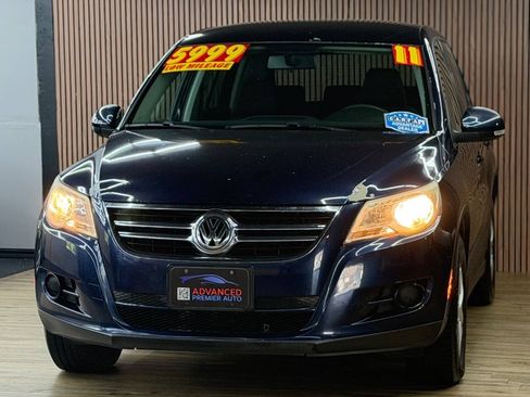 Used 2011 Volkswagen Tiguan SE FWD image 1
