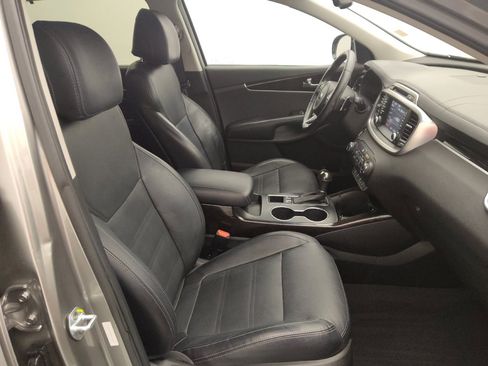 Used 2017 Kia Sorento EX image 21