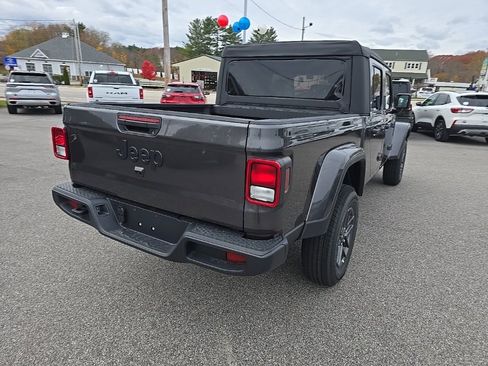 New 2026 Jeep Gladiator Sport image 7