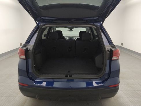 Used 2022 Chevrolet Equinox LS w/ LS Convenience Package image 29