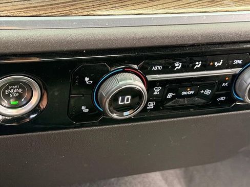 Used 2023 Chevrolet Silverado 1500 LT image 20