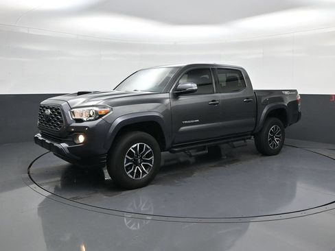 Used 2020 Toyota Tacoma TRD Sport RWD image 4