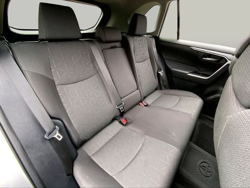 Used 2024 Toyota RAV4 XLE AWD/4WD image 19