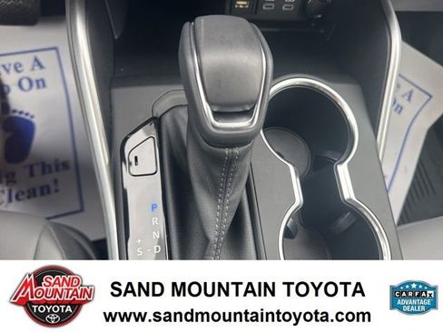 Used 2023 Toyota Highlander XLE FWD image 21