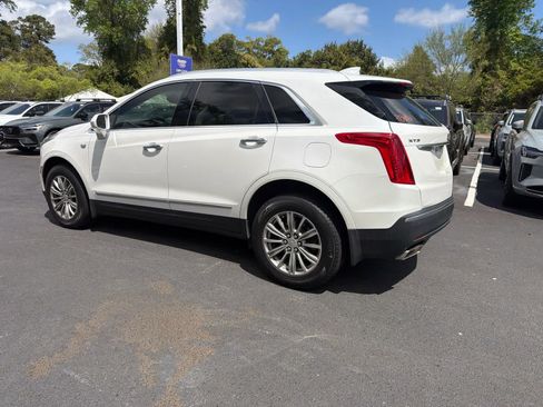 Used 2018 Cadillac XT5 Luxury w/ Driver Awareness Package image 10