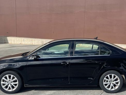 Used 2014 Volkswagen Jetta SE FWD image 2