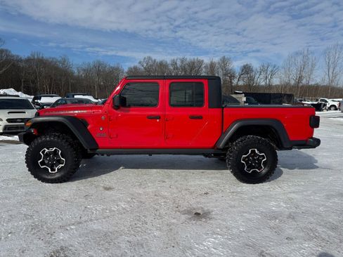 Used 2020 Jeep Gladiator Rubicon image 2