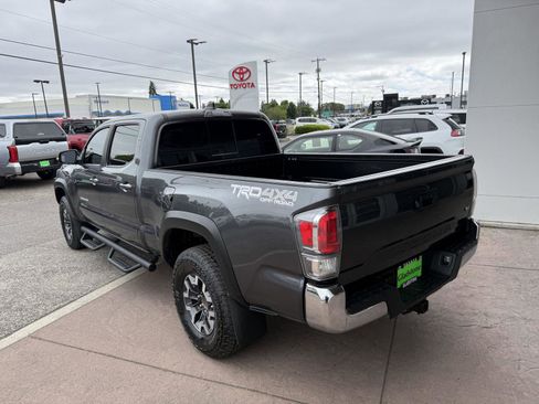 Used 2021 Toyota Tacoma TRD Off-Road AWD/4WD image 4
