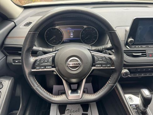Used 2020 Nissan Altima 2.5 SR AWD/4WD image 11