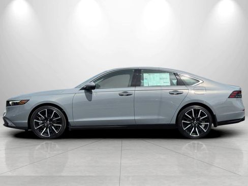 New 2026 Honda Accord Touring image 5