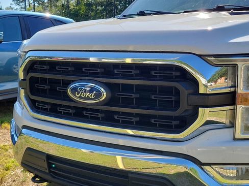 Used 2021 Ford F150 XLT w/ Equipment Group 301A Mid AWD/4WD image 3
