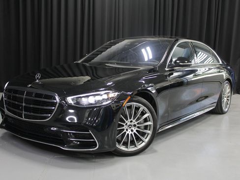 Used 2022 Mercedes-Benz S 580 4MATIC Sedan image 1