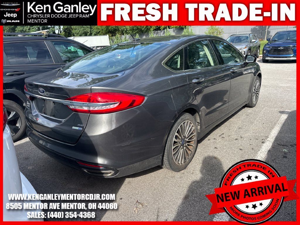 Used 2017 Ford Fusion SE AWD/4WD image 9