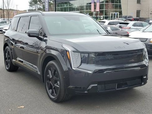 Certified 2026 Kia EV9 Land w/ Nightfall Edition Package image 3