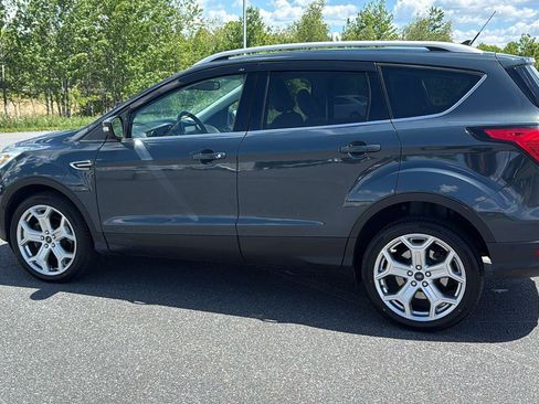 Used 2019 Ford Escape Titanium AWD/4WD image 9