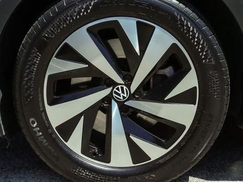 Used 2023 Volkswagen ID.4 Pro RWD image 7