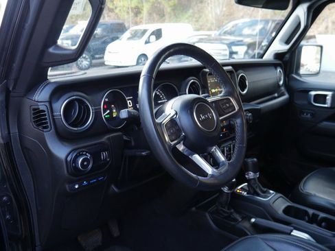 Used 2023 Jeep Wrangler Unlimited Sahara w/ Cold Weather Group image 10