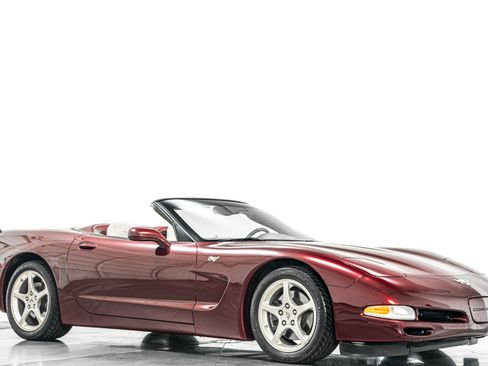 Used 2003 Chevrolet Corvette Convertible w/ Preferred Equipment Group1 RWD image 31