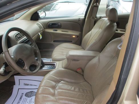 Used 1999 Chrysler Concorde LXi image 9