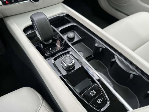 New 2026 Volvo V60 B5 Cross Country Plus w/ Protection Package Premier image 6