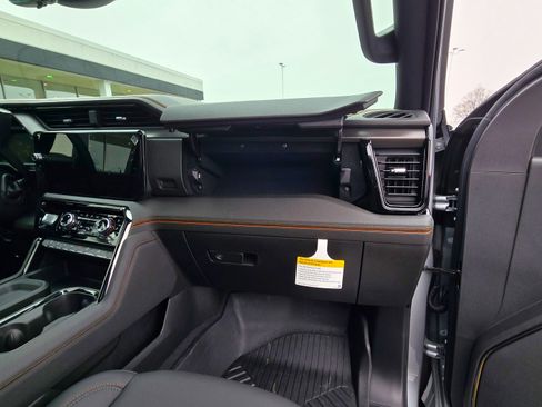 New 2026 GMC Sierra 2500 AT4 w/ AT4 Premium Plus Package image 23