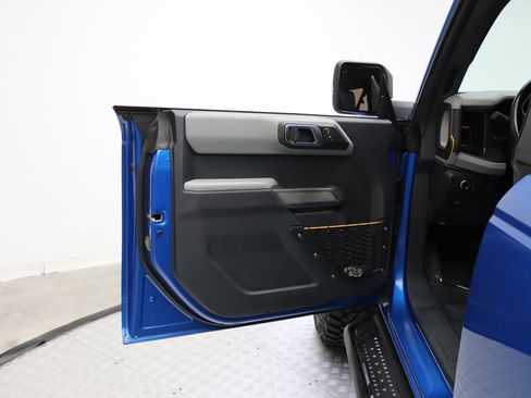 Used 2021 Ford Bronco Badlands image 16