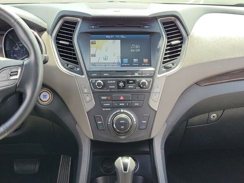Used 2017 Hyundai Santa Fe Sport FWD image 20