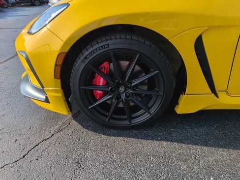 Used 2026 Toyota GR86 YUZU Limited w/ GR Aero Kit RWD image 27