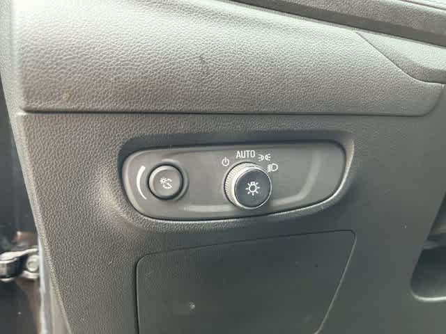 Used 2024 Buick Encore GX Preferred FWD image 32