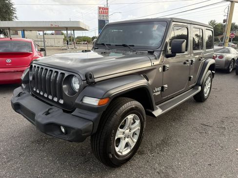Used 2019 Jeep Wrangler Unlimited Sport S AWD/4WD image 1